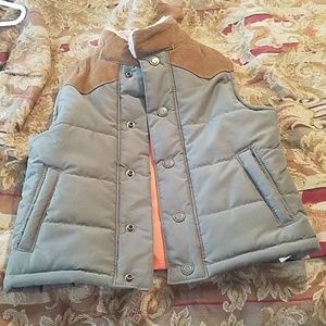 Puffer vest with corduroy  collar